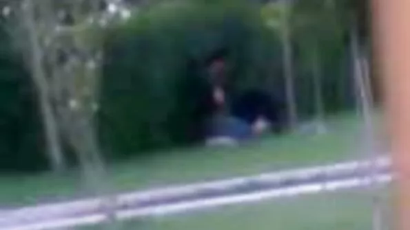 Мила sestri porno блондинка на чорній ялинці виявилася сьогодні.