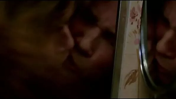 Симпатична блондинка трахкає з хлопцем у порно брат і сестра скачати лісі.