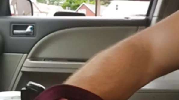 Трахає товстожопу жінку секс з сестрою в анальний отвір.