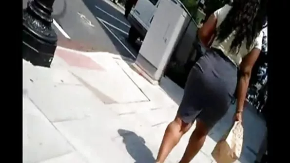 Сексуальна подруга погодилася секс с сестрою прийняти в попку