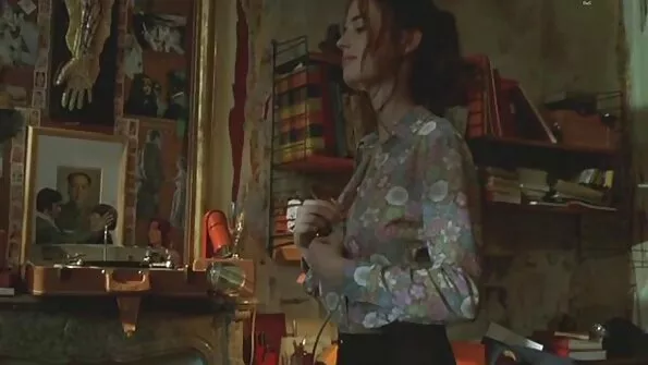 Сестренка ненароком увійшла у секс з сестрою ванну коли брат мився в душі.