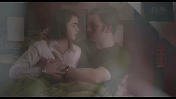 Пристрасний мужик і молода сучка віддалися палкому розпусті. порно брата и сестри