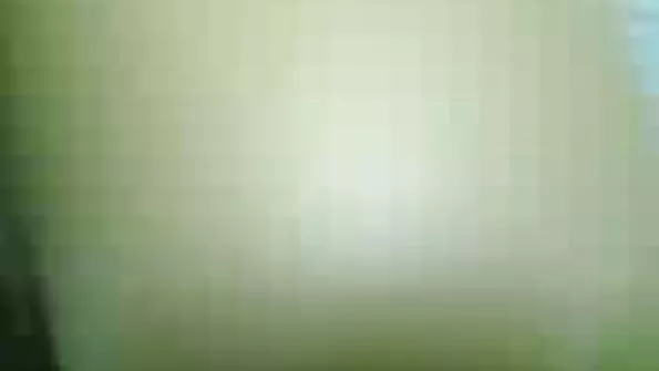 Сексуальна навшпиньки кінчає з порно брата и сестри чорним коханцем будинку.