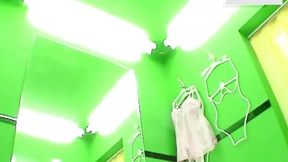 Після тренування грудаста відсмоктала пеніс. порно брат і сестра