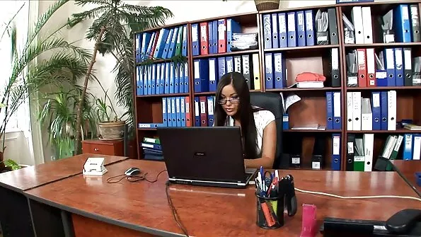 Якось тендітна блондиночка змінила в секс брат і сестра манду.