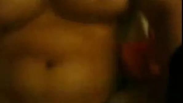 Накачаний чоловік старанно ебет негритоску з великими титьками порно брата и сестри