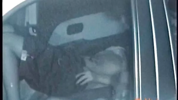 Білява секс брата и сестри приятелька облизала гумовий пеніс.