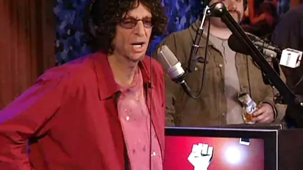 Дівчина зі своїм порно сестри і брата хлопцем трахкають після пробіжки.