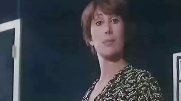 Милашка з хвостиками із задоволенням відсмоктала великий член. sestri porno