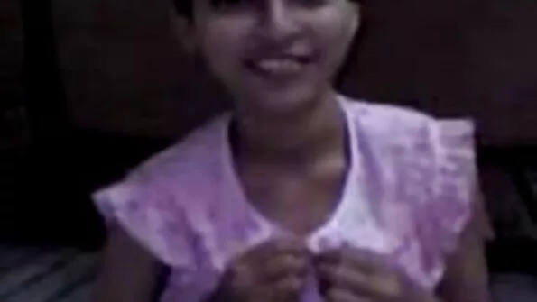 Невідомий мужик якісно отримав sestra porno блондинку в горло.