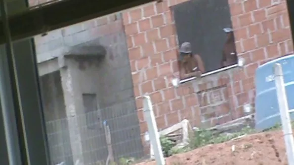 Величезним членом порно брат з сестрою оттрахал в зад руду бестію.