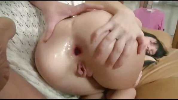 Після порно брат і сестра пар блондинка грається з ніжною пілоткою.