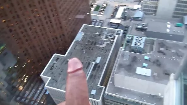 Струнка порно сестра з братом принцеса перевдягається після душу щоб піти.