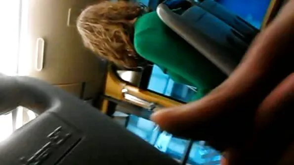 Чорношкірий секс с сестрою охламон трахкає розкішну домогосподарку.