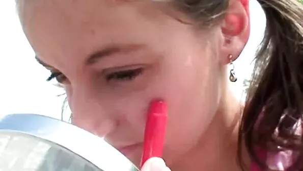 Струнка принцеса підставила sestraporno кицьку під фалос хлопця.