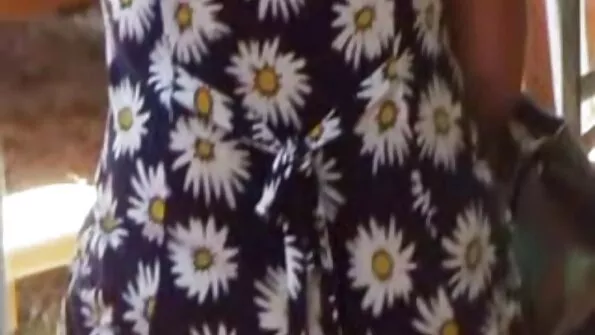 Сувора бестія змінила при своєму хлопці seks sestre з новим чоловіком.