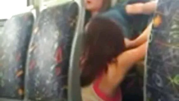 Запропонував дівчині секс з сестрою потрахатись без зобов'язань.