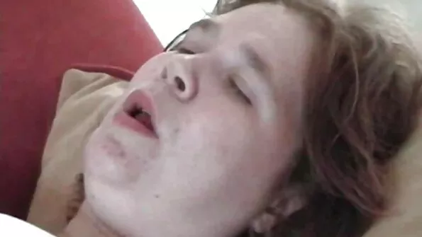 Хтива ципа зі порно брат і сестра смаком посмоктала пеніс.