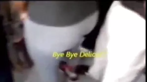 Мила віддалася збудженому декану в кицьку на дивані sestra i brat porno