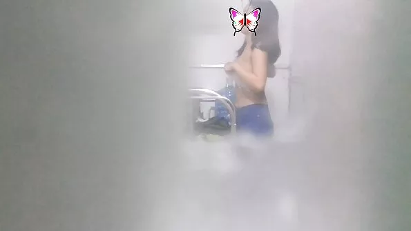 Спортивний секс сестри хлопець пробує пілотку блонди.