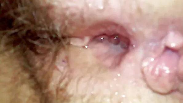 Мила брюнетка з робочим ротом із задоволенням віддалася секс брата та сестри чоловікові.