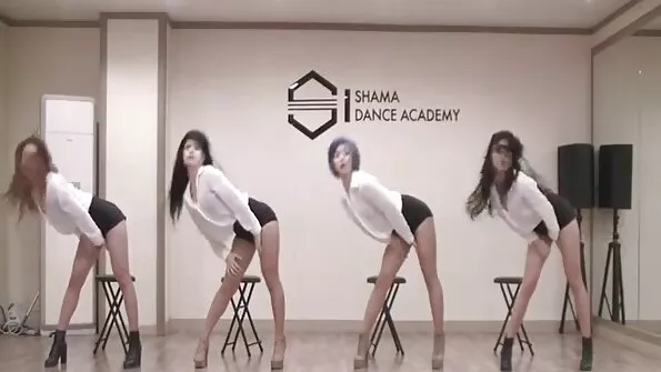 Любитель екзотики засадив у писку черговій мулаточці. порно брат з сестрою