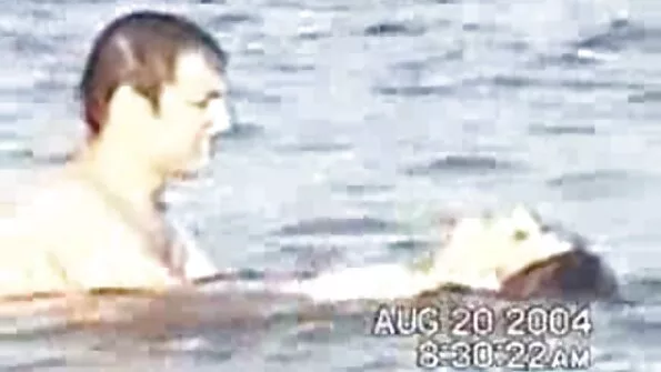 Жінка з секс іграшками жарко себе порно брат з сестрою потрахує.