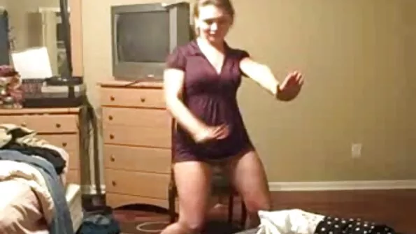 Дівчина смокче член і підставляє порно брат і сестра під нього класну пілотку