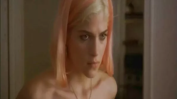 Милка секс брата і сестри показала писю крупним планом у всіх ракурсах.