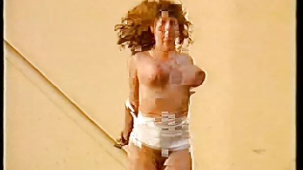 Боязка порно сестри дівчина у вузьку писю впустила член хлопця.