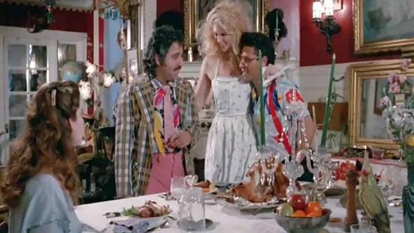 Чувак знає що порно онлайн брат і сестра робить і розробляє студентці вагіну.