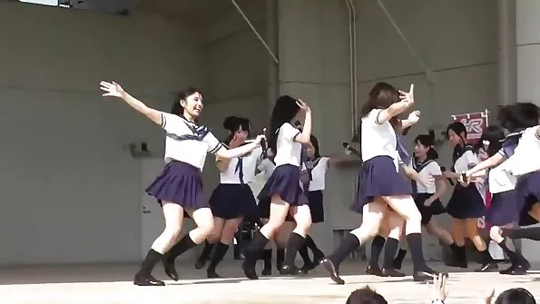 Чоловік лиже пизду під час анального сексу. smotret porno brat i sestra