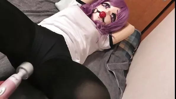 Телка смокче великий чорний член і лиже seks sestre очко.