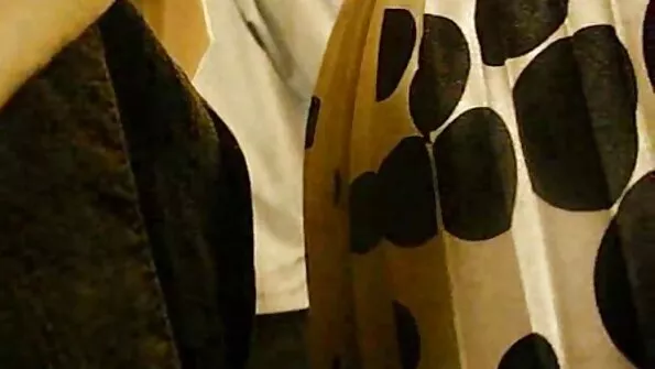 Хтива гаряча телиця виконує smotret porno brat i sestra відсмоктування пеніса.