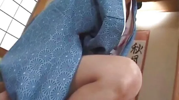 Довгонога красуня відібрала кицьку porno seks brat i sestra руками.