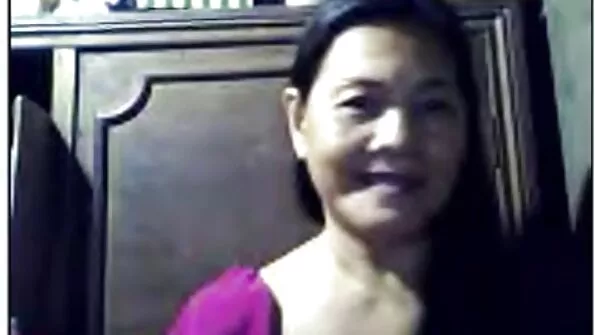 Худенька погодилася за порно сестри і брата гроші розсунути ніжки для сексу.