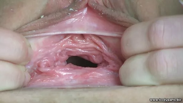 Королева мастурбує кицьку з волосиками на порно брат і сестра лобку.