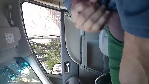 Сивий дідусь розслабився з секс з сестрою молодою сучкою