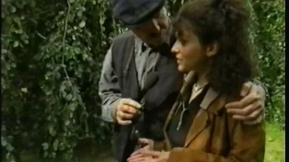 Блондин привів sestri porno до себе потрахати туристочку.