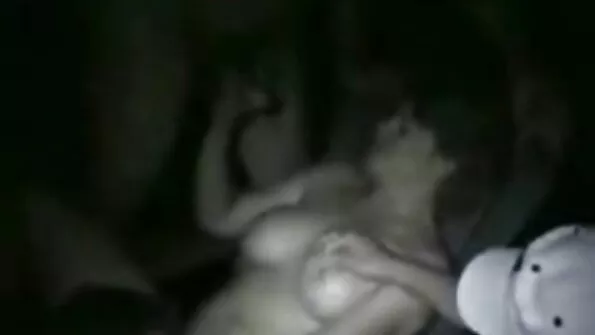 Схвильований porno film brat джентльмен скінчив телиці на обличчя.