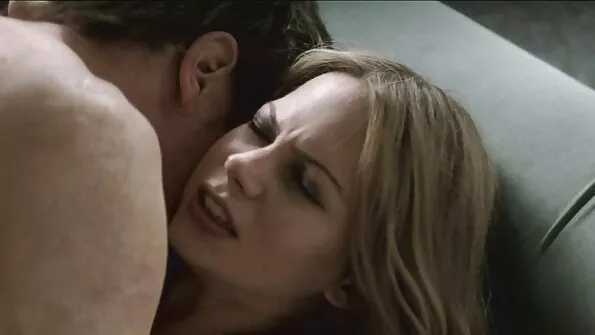 Пристрасний самець sestra porno відлизав у молодої кицьки і приніс їй задоволення.