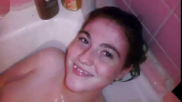 Інтимний котяра трахкає дівчину порно брат і сестра в трусиках.